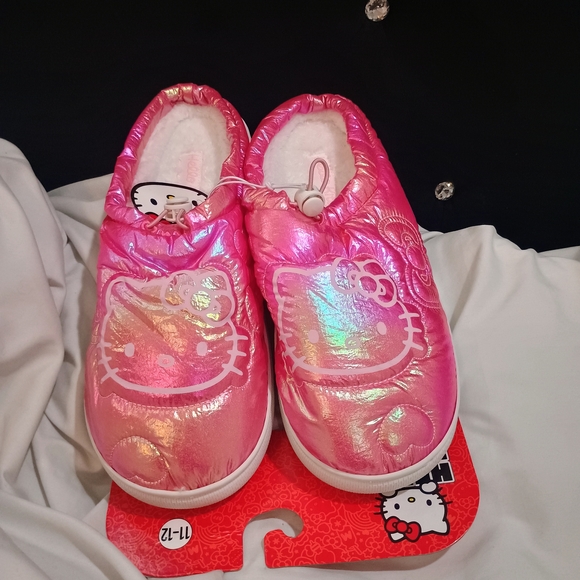 Hello Kitty Shoes - New Hello Kitty Metallic Pink Indoor/Outdoor  Slippers Size 11/12